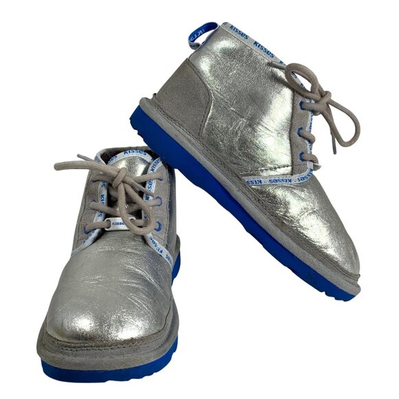UGG X Hershey's Neumel II Kisses Kids Youth SZ 3 Silver Metallic Boots Lace Up - Picture 1 of 10